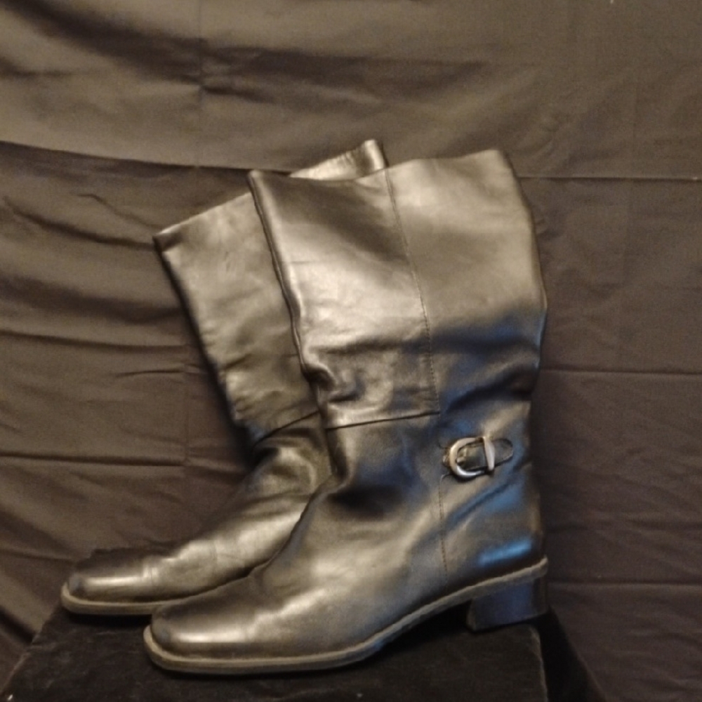 80s Vintage St. John's Bay Black Leather Boots with Buckle Detail Sz 10W